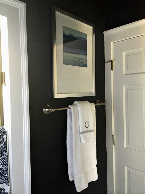 Guest bathroom makeover reveal - thediybungalow.com