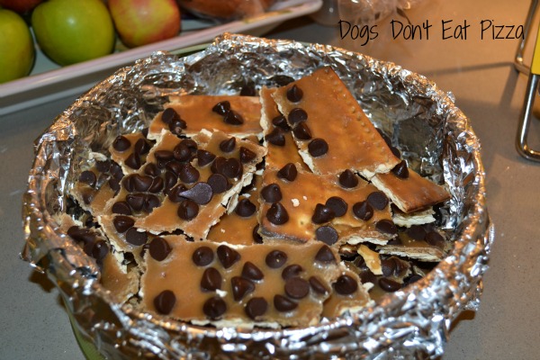 Matzo Crackle - Passover recipes - thediybungalow.com