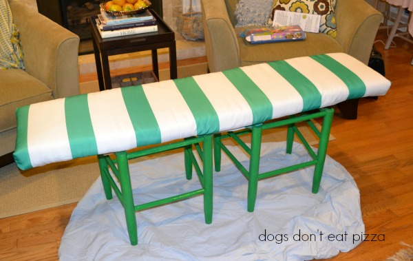 How to make a bench from an old headboard - thediybungalow.com