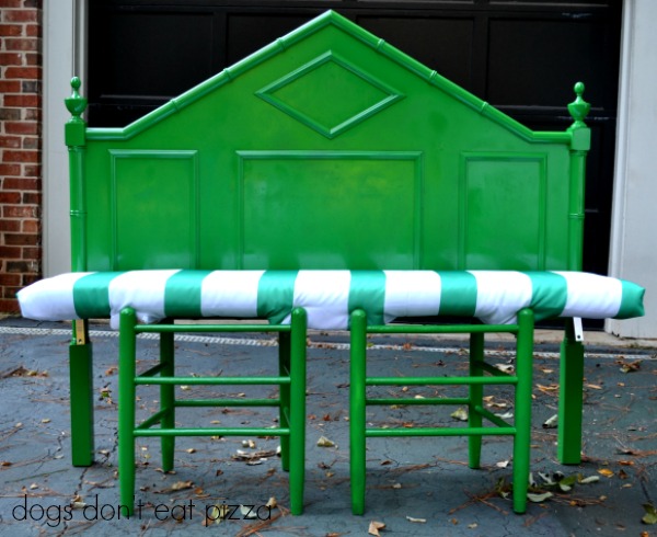 How to make a bench from an old headboard - thediybungalow.com