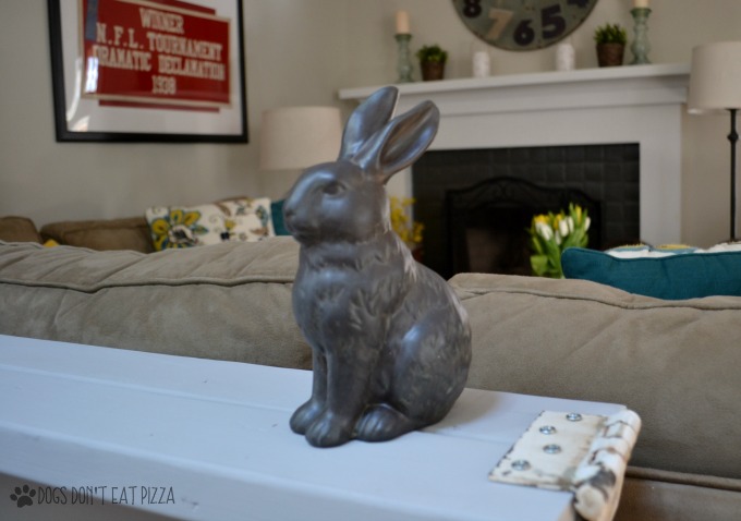 spring bunny on sofa table - spring decorating - thediybungalow.com