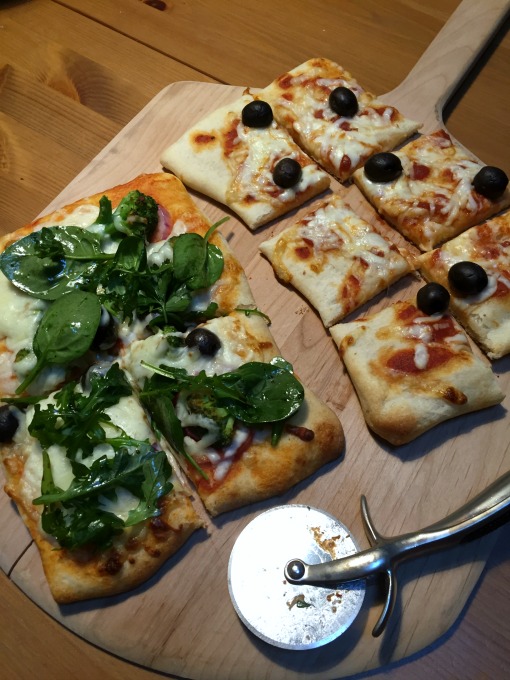 Veggie pizzas - Make-Your-Own Pizza Night - thediybungalow.com